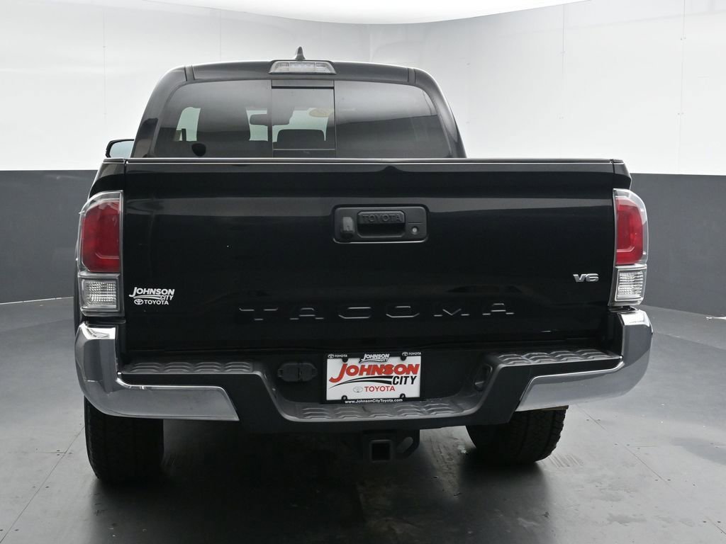 Used 2020 Toyota Tacoma TRD Off-Road AWD/4WD image 7