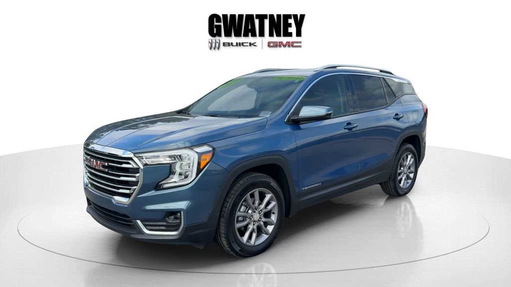 Used 2024 GMC Terrain SLT image 3