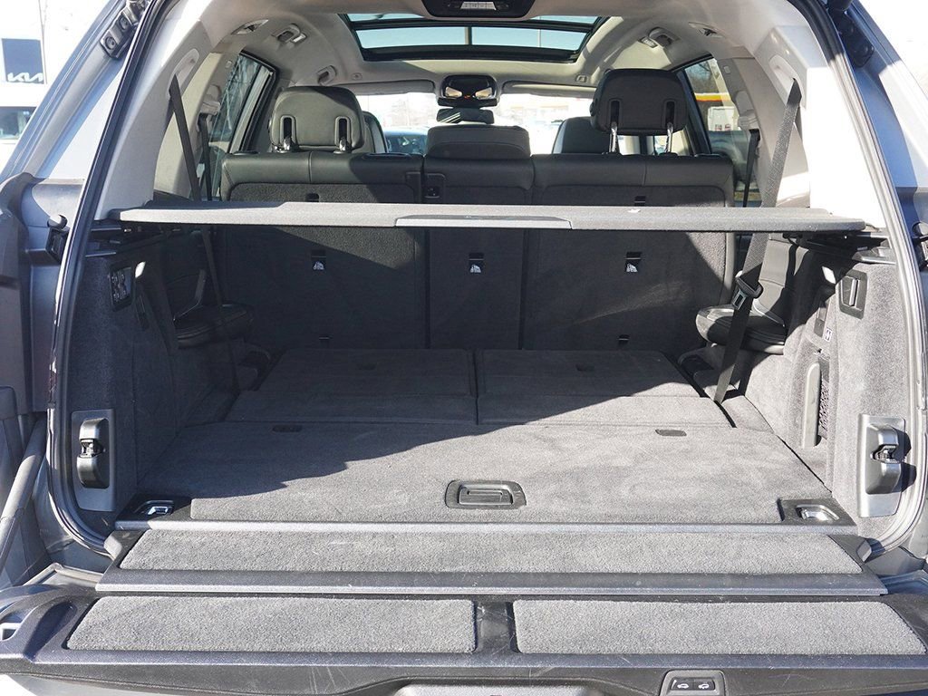 Used 2025 BMW X7 xDrive40i w/ Premium Package image 21