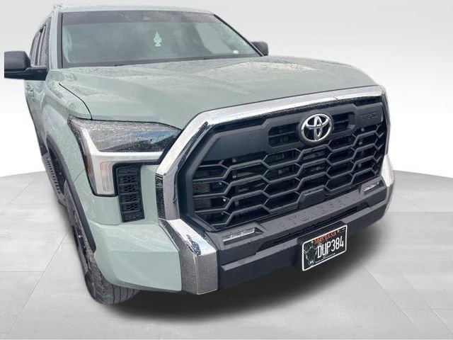 Used 2022 Toyota Tundra SR5 w/ TRD Off-Road Package image 5