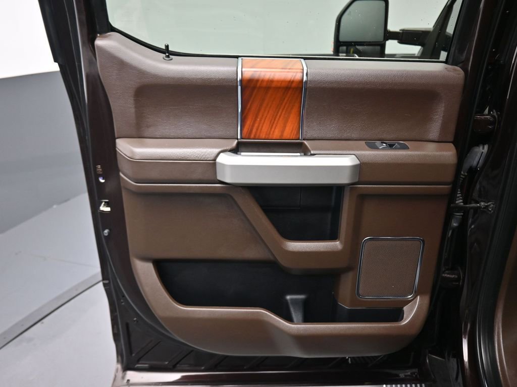 Used 2018 Ford F150 King Ranch w/ Equipment Group 601A Luxury image 38