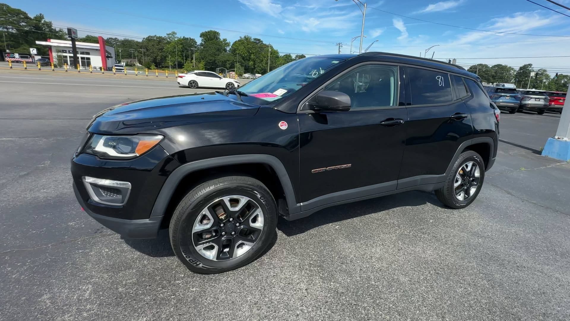 Used 2017 Jeep Compass Trailhawk w/ Leather Interior Group AWD/4WD image 4