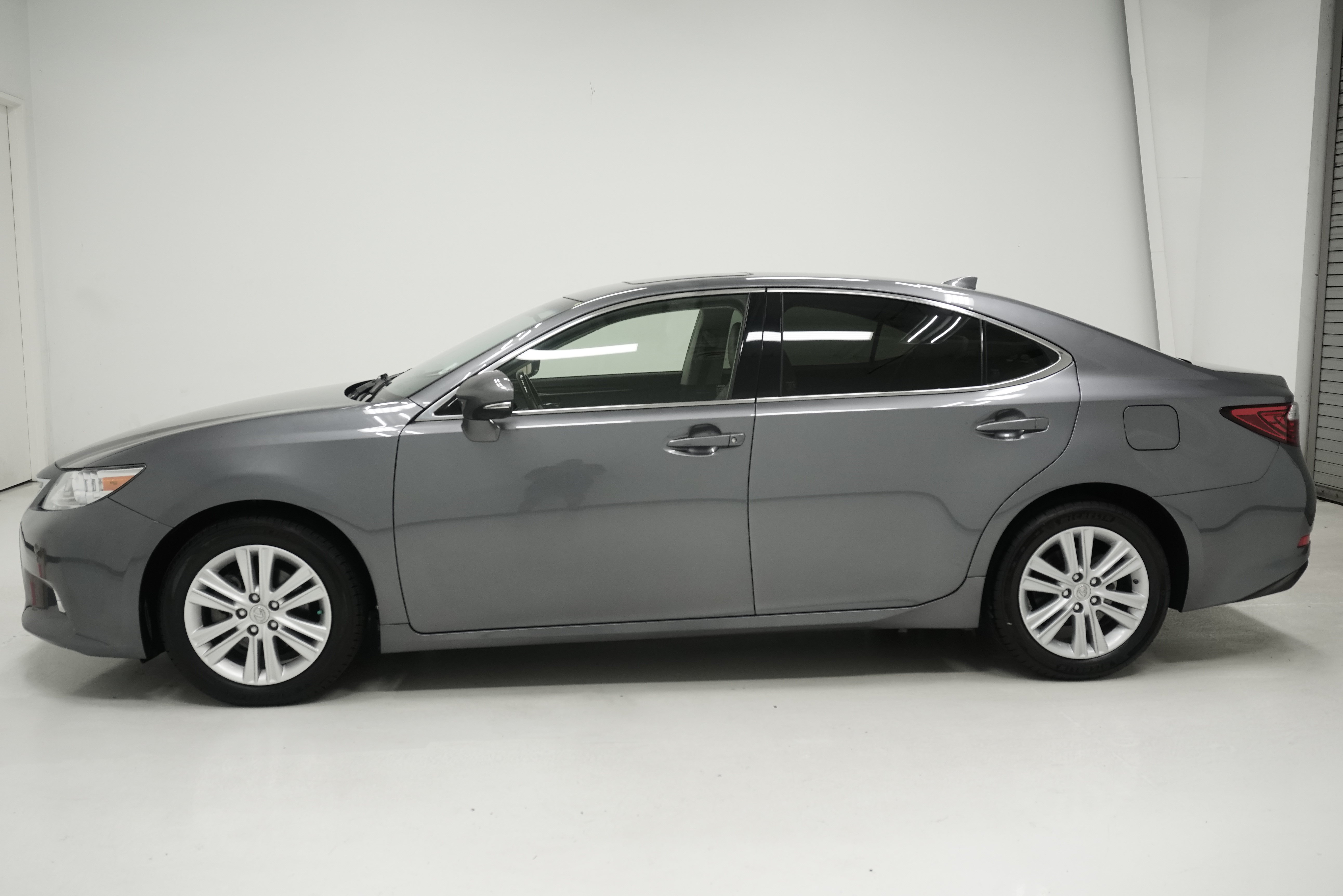 Used 2015 Lexus ES 350 w/ Premium Package FWD image 7