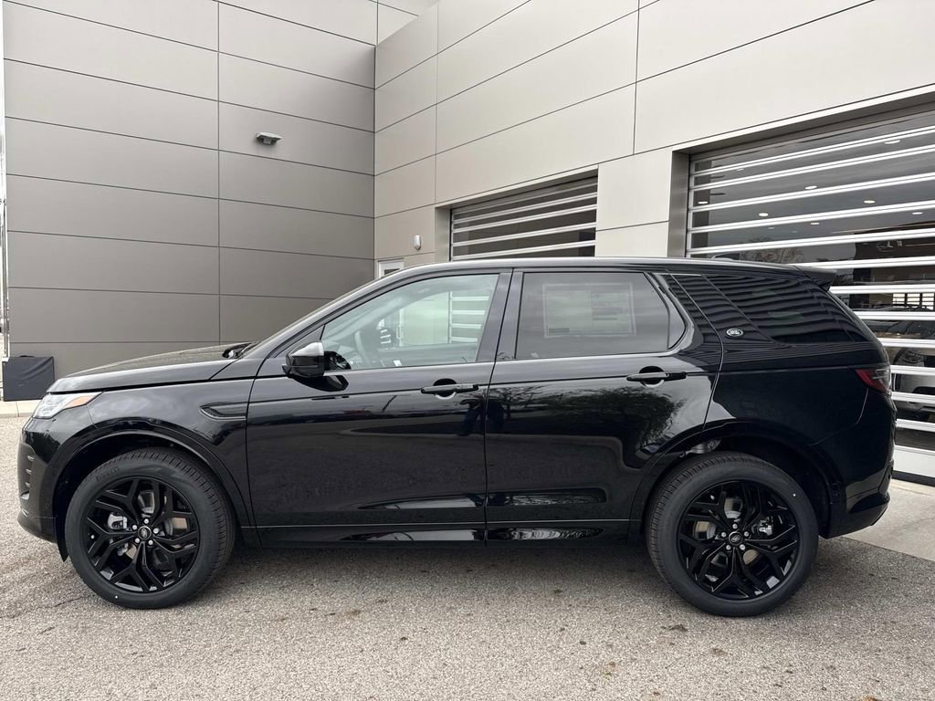 New 2026 Land Rover Discovery Sport Landmark AWD/4WD image 4