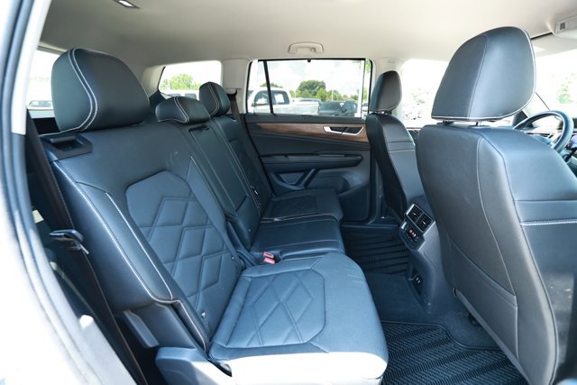 Used 2025 Volkswagen Atlas SE w/ Black Wheel Package FWD image 27