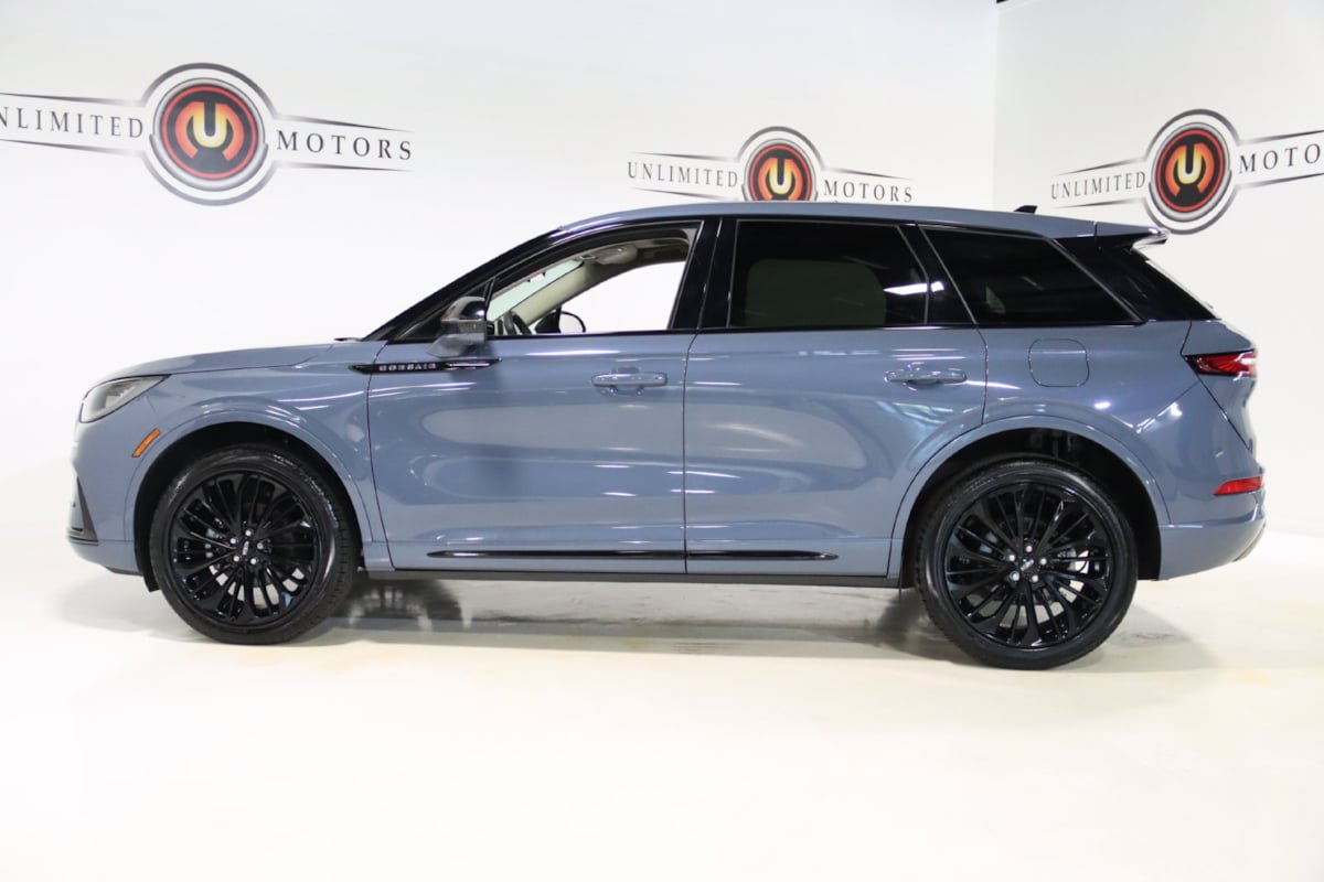Used 2024 Lincoln Corsair AWD w/ Equipment Group 101A image 24