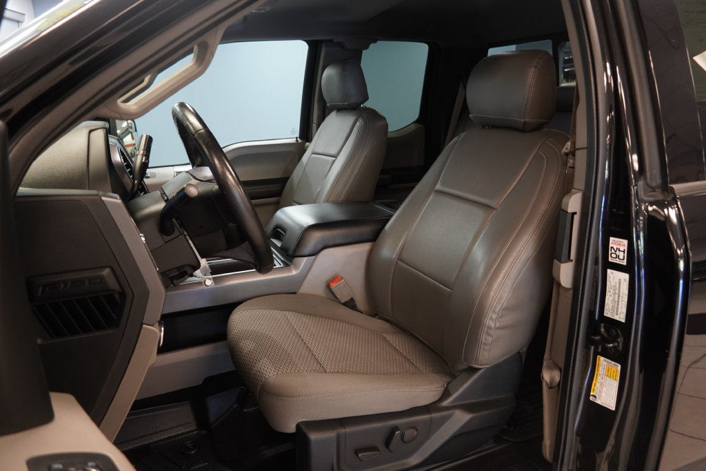 Used 2019 Ford F150 XLT w/ Equipment Group 302A Luxury AWD/4WD image 3