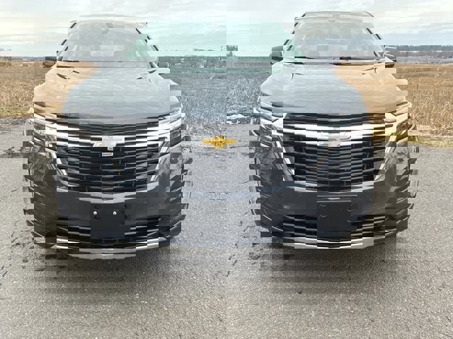 Used 2023 Chevrolet Equinox LT image 4