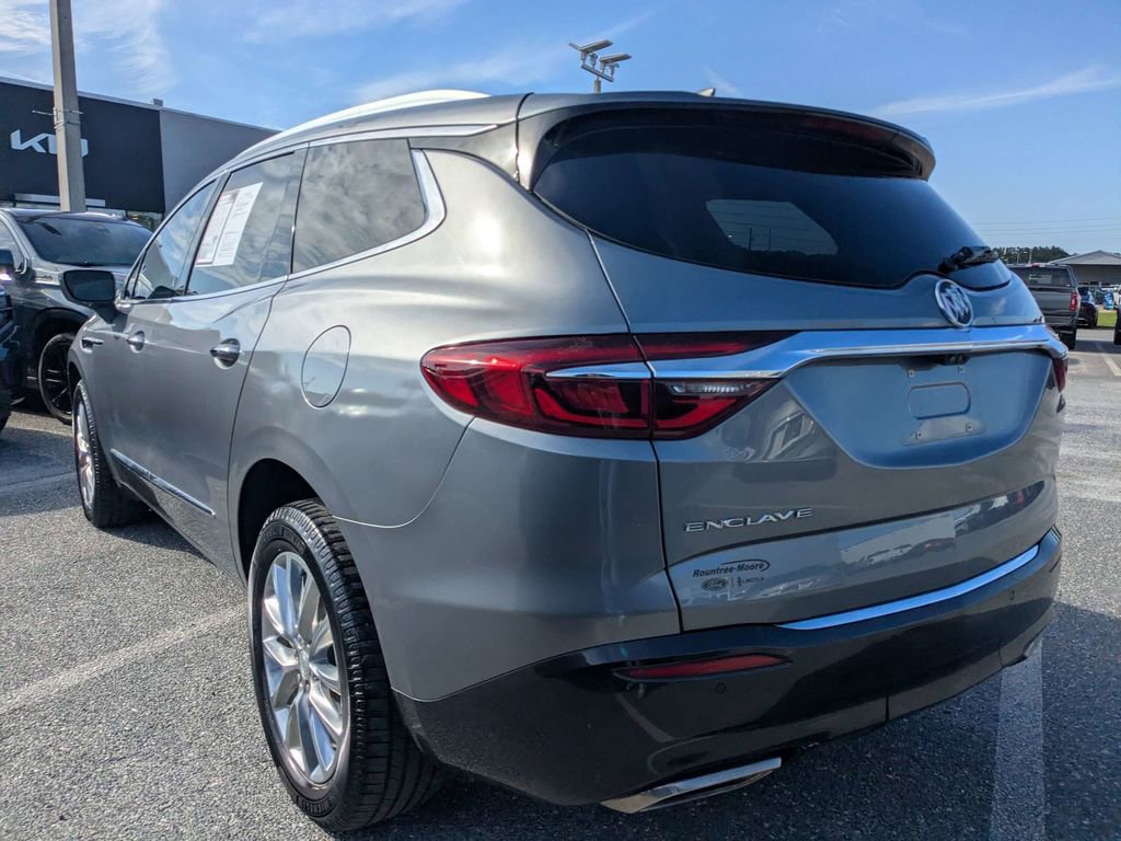 Used 2020 Buick Enclave Essence w/ Sound and Sites Package FWD image 5