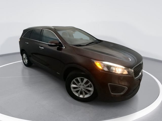 Used 2016 Kia Sorento AWD w/ LX Convenience Package image 1
