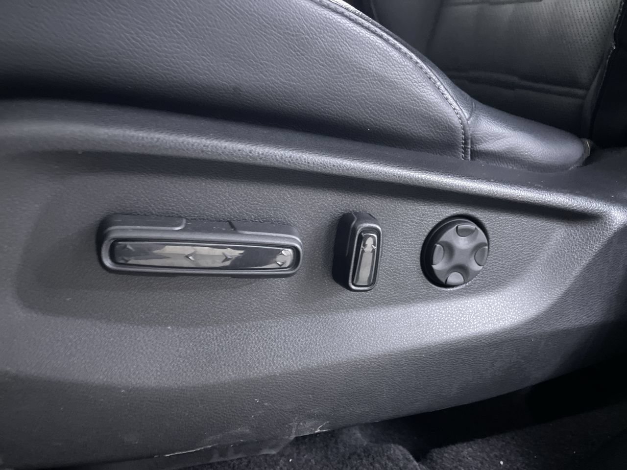Used 2019 Honda CR-V Touring image 13
