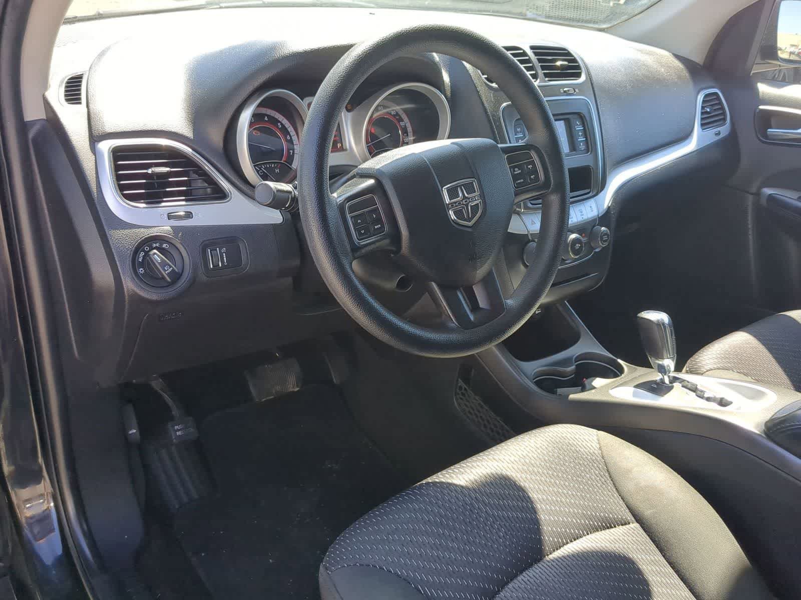 Used 2019 Dodge Journey SE FWD image 10