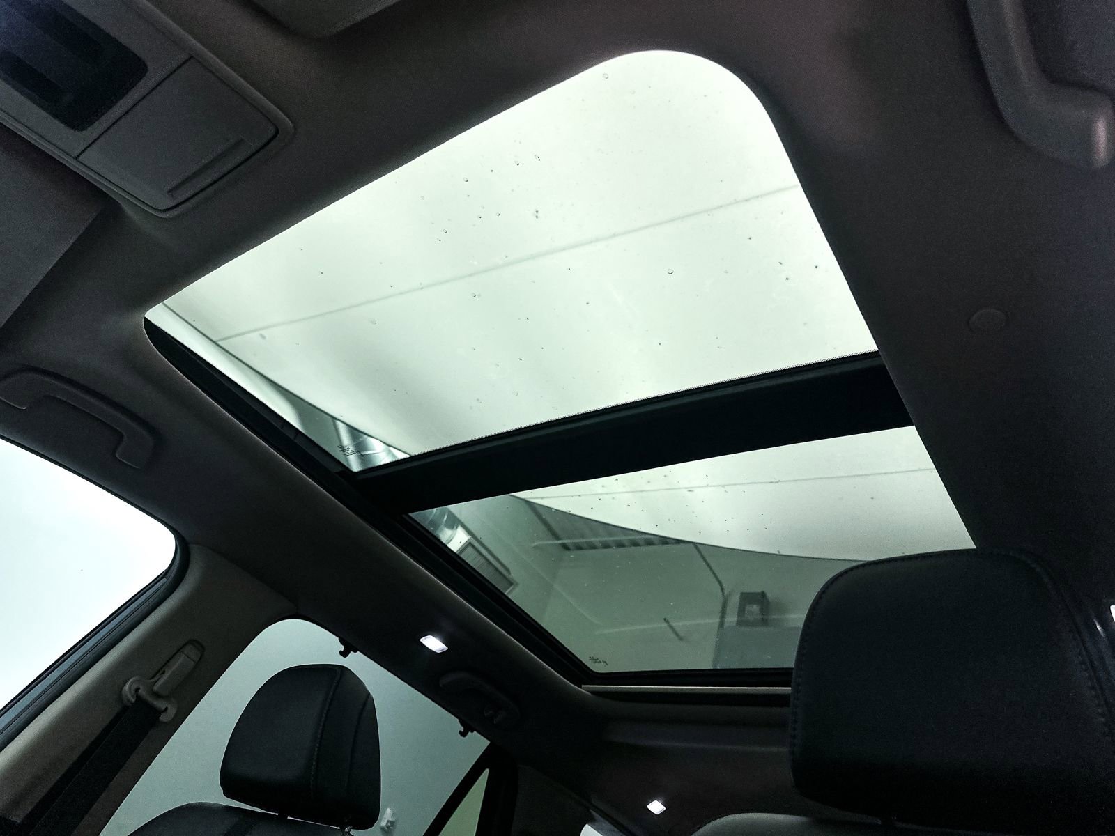 Used 2023 Honda Pilot Touring image 3