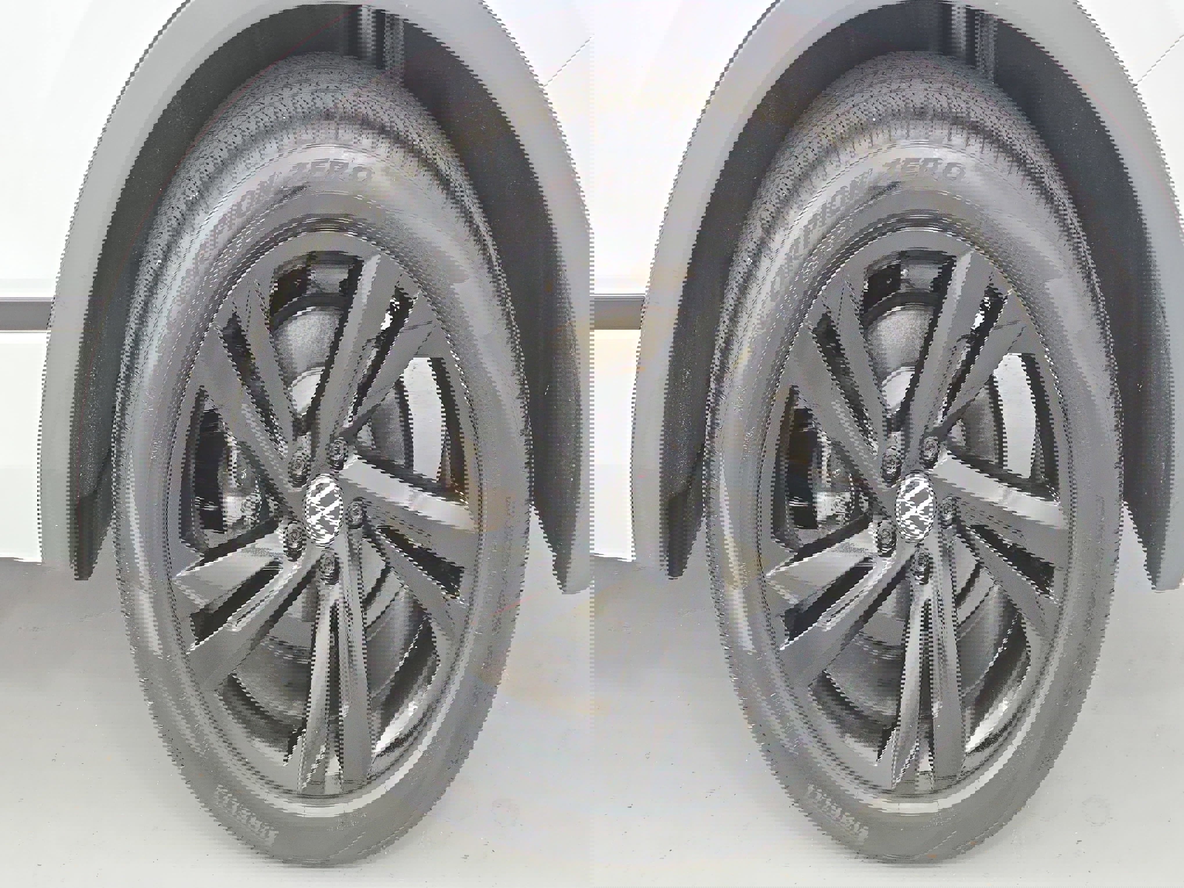 Certified 2024 Volkswagen Tiguan SE R-Line image 35