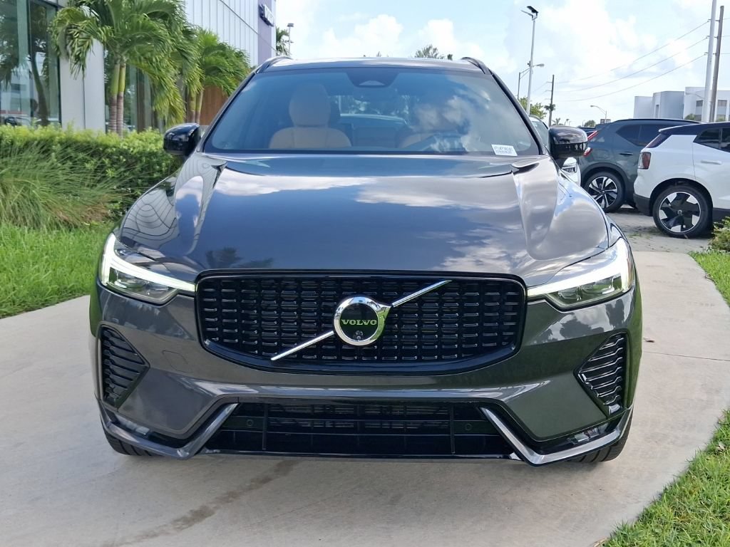 Used 2024 Volvo XC60 B5 Ultimate AWD/4WD video 2