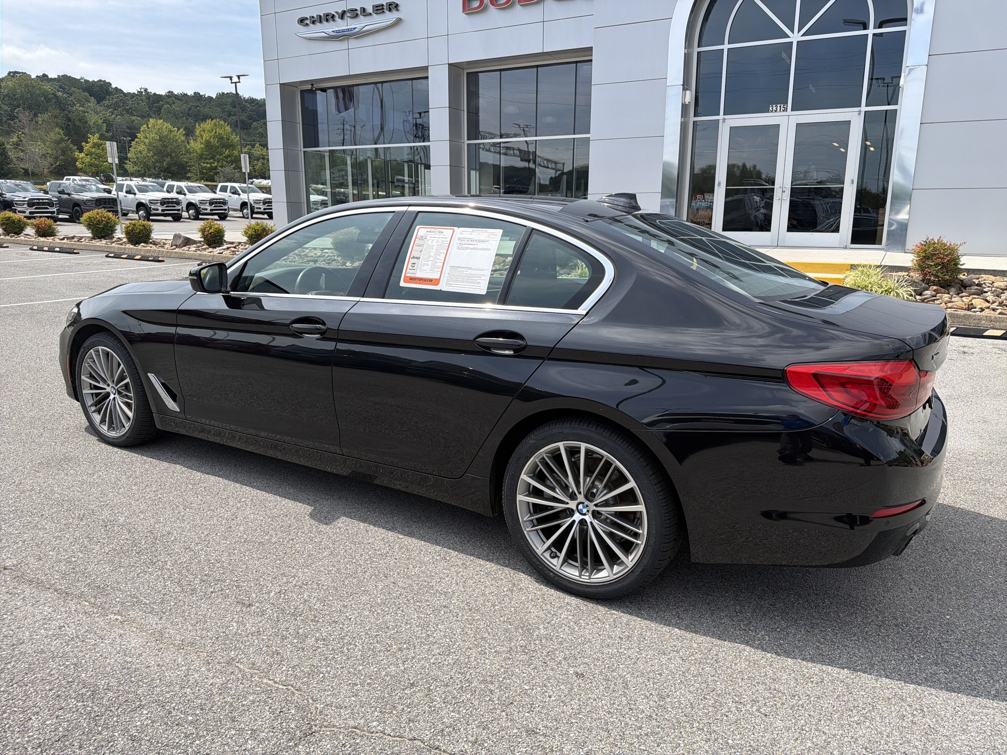 Used 2019 BMW 530i xDrive AWD/4WD image 11