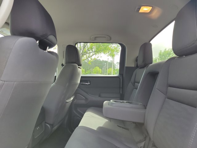 Used 2024 Nissan Frontier SV w/ Tow Package image 11