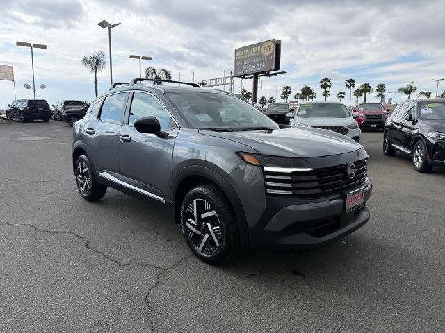 New 2026 Nissan Kicks SV w/ Charging Package FWD 360° Tour
