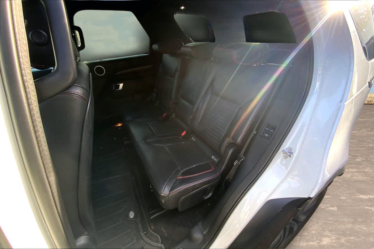 Used 2020 Land Rover Discovery HSE AWD/4WD image 29