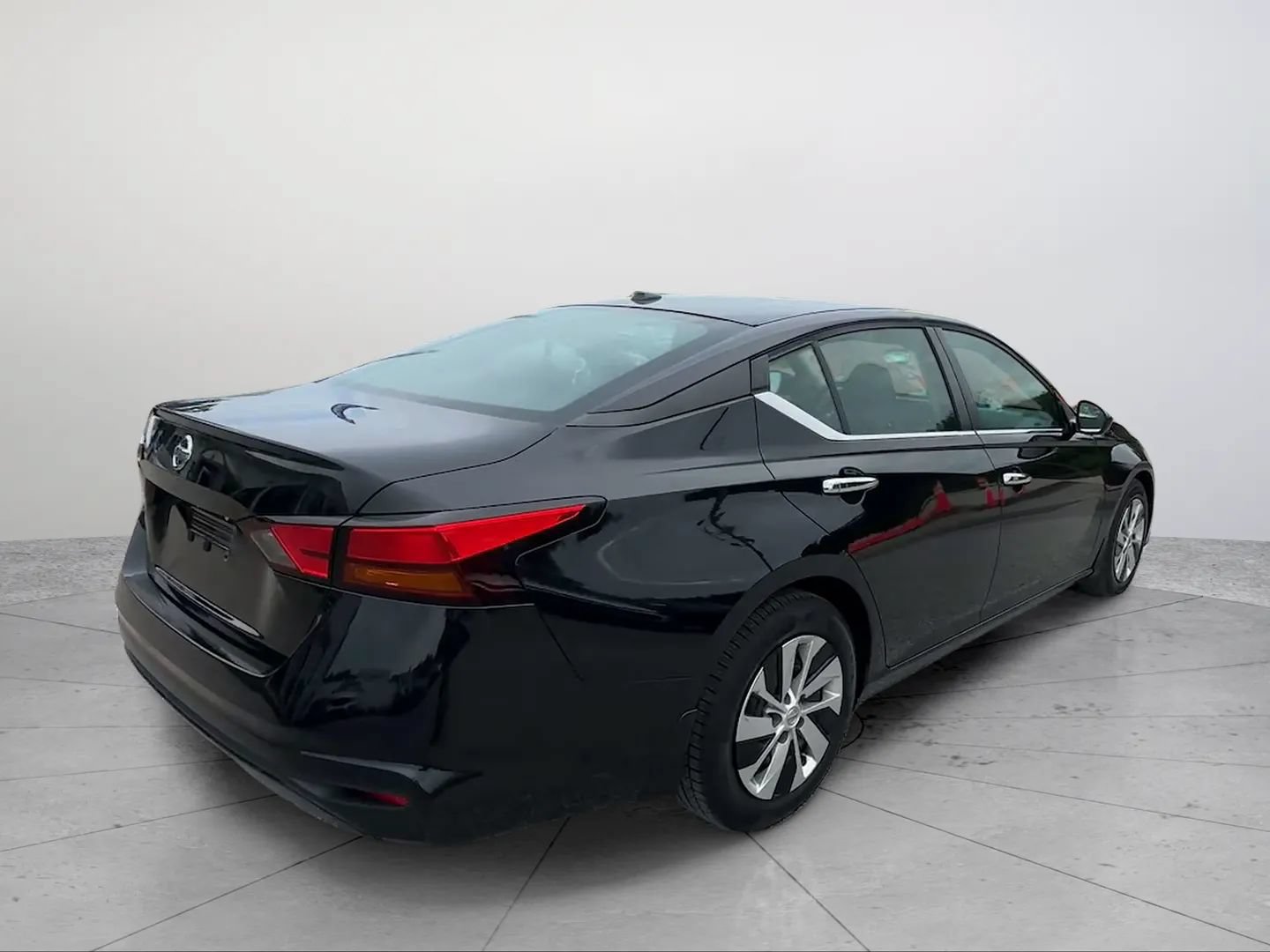 Used 2019 Nissan Altima 2.5 S FWD image 10