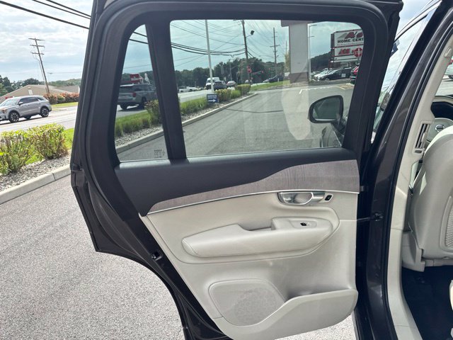 Certified 2023 Volvo XC90 B6 Plus w/ Protection Package AWD/4WD image 16