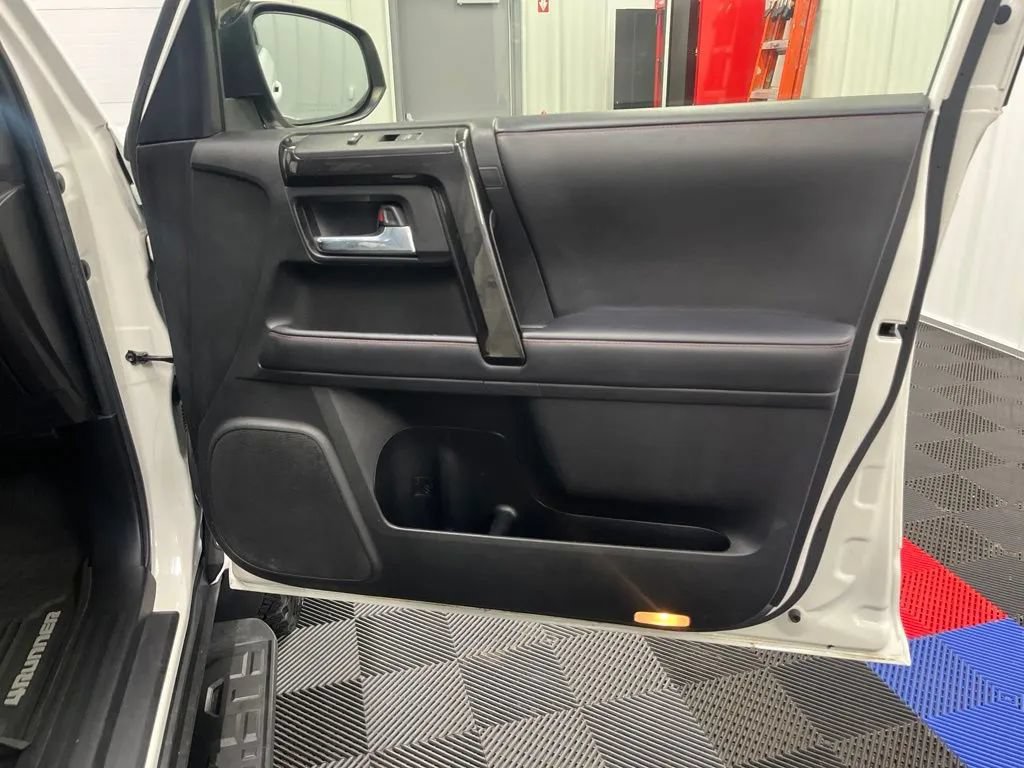 Used 2020 Toyota 4Runner TRD Off-Road Premium w/ Moonroof Package AWD/4WD image 12