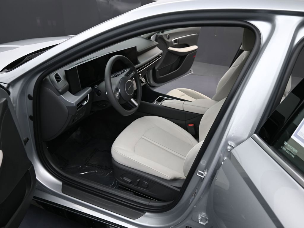 Certified 2025 Hyundai Sonata SEL image 12