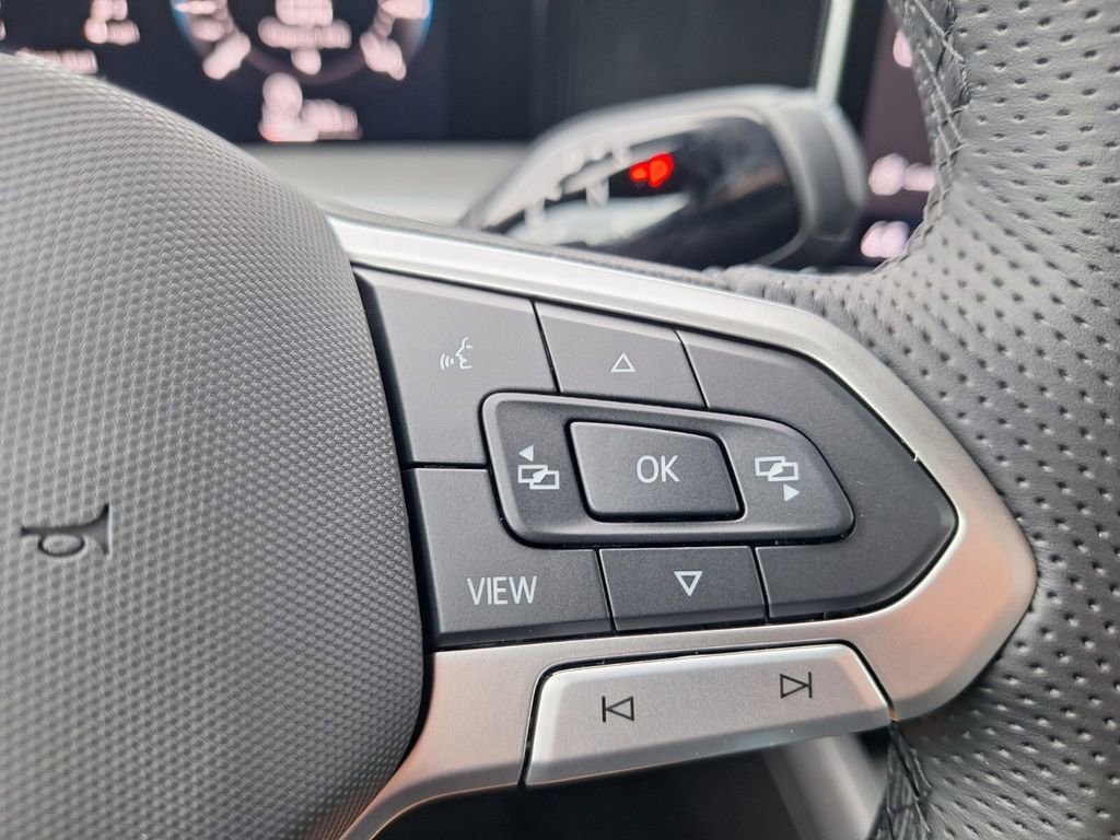 New 2026 Volkswagen Tiguan SE R-Line image 14