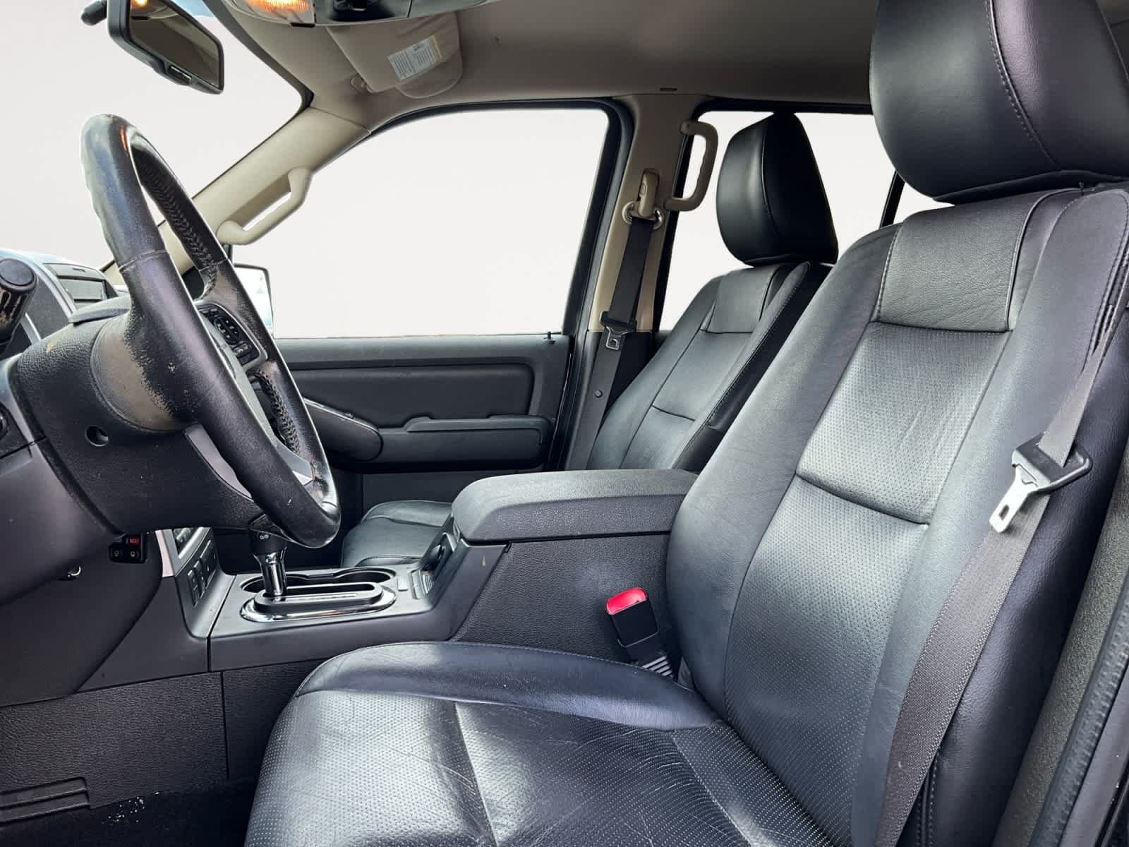 Used 2010 Mercury Mountaineer 2WD image 9