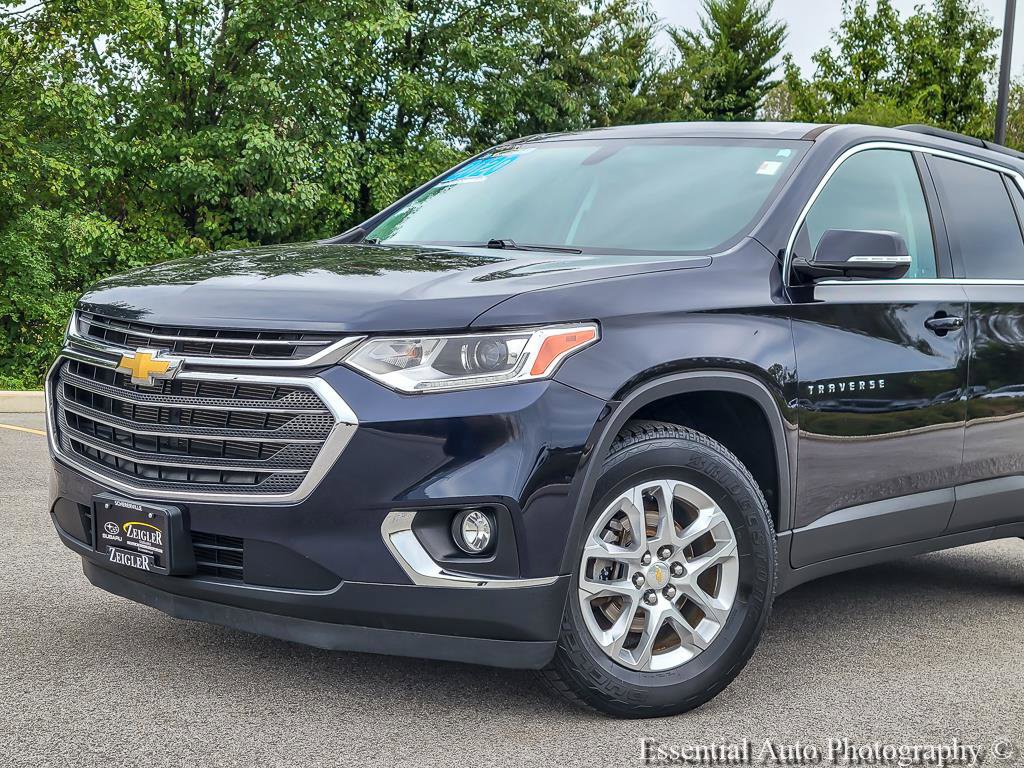 Used 2020 Chevrolet Traverse LT FWD image 2