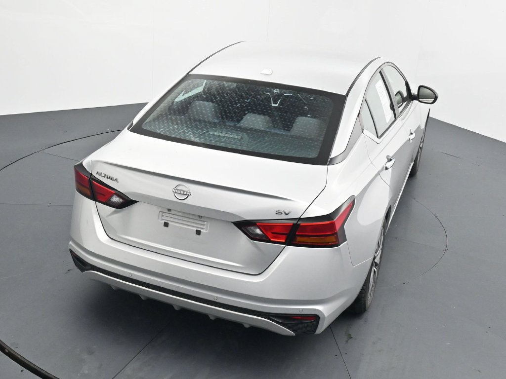 Used 2024 Nissan Altima 2.5 SV FWD image 14