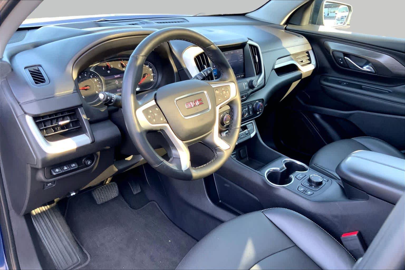 Used 2023 GMC Terrain SLT w/ Tech Package AWD/4WD image 16