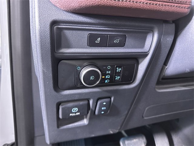 Used 2024 Ford Expedition Limited image 18