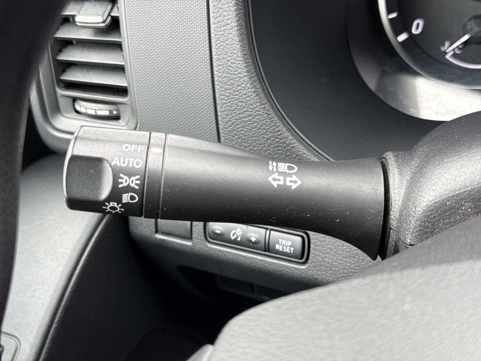 Used 2022 Nissan Frontier S RWD image 15