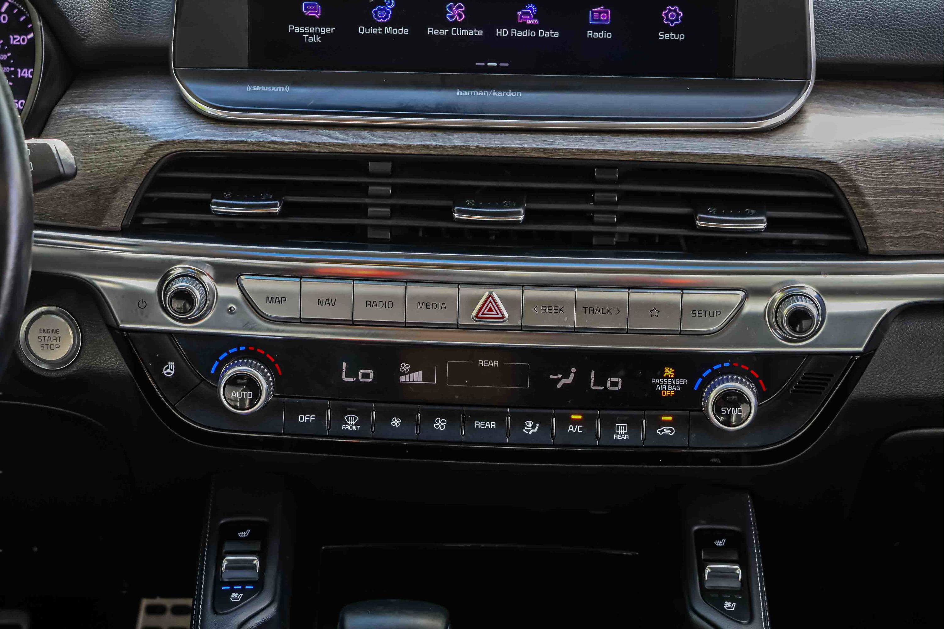 Certified 2022 Kia Telluride SX w/ Nightfall Edition Package AWD/4WD image 12
