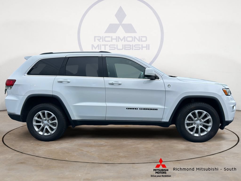 Used 2021 Jeep Grand Cherokee Laredo AWD/4WD image 2