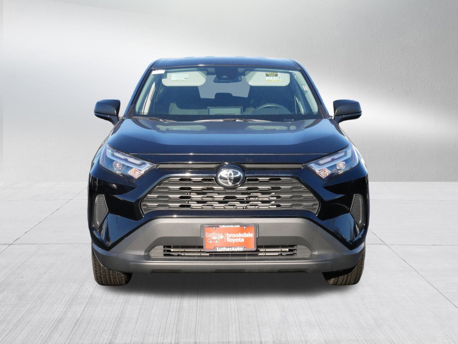 Certified 2025 Toyota RAV4 LE video 2