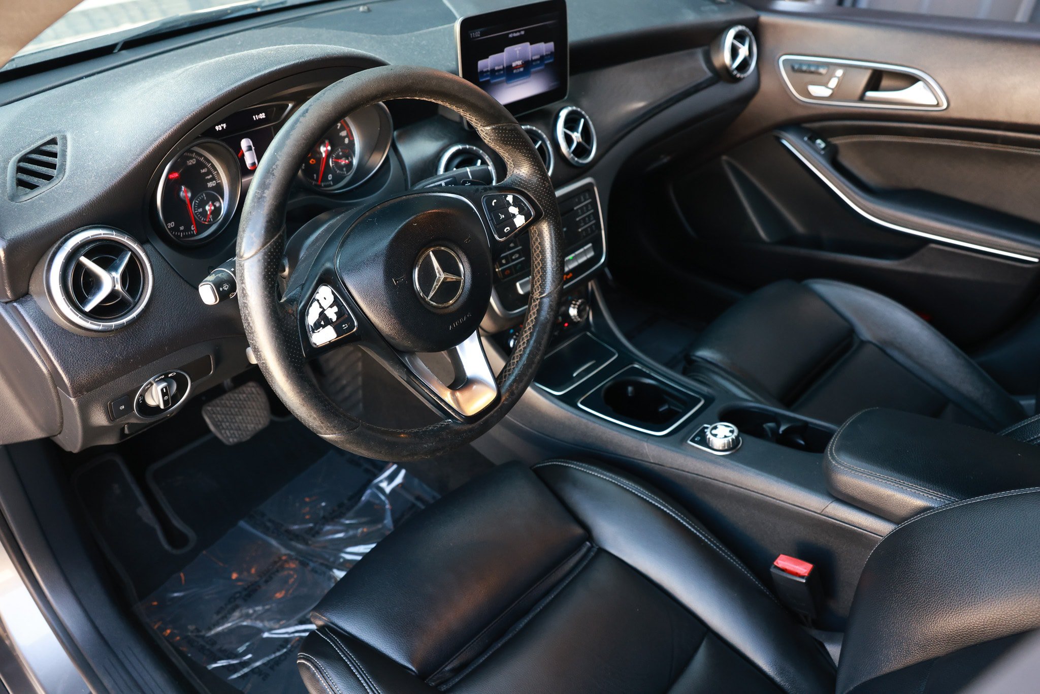 Used 2018 Mercedes-Benz CLA 250 w/ AMG Line Exterior image 6