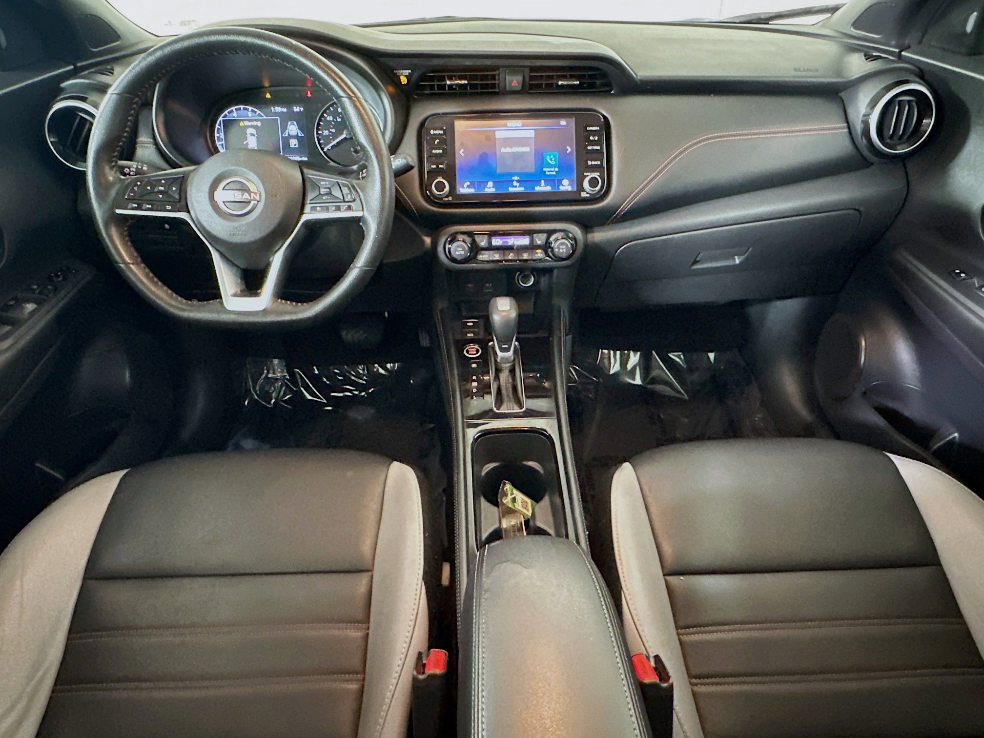 Used 2023 Nissan Kicks SR w/ SR Premium Package FWD image 27