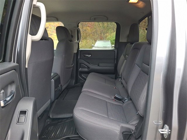 Used 2023 Nissan Frontier SV w/ SV Convenience Package image 12