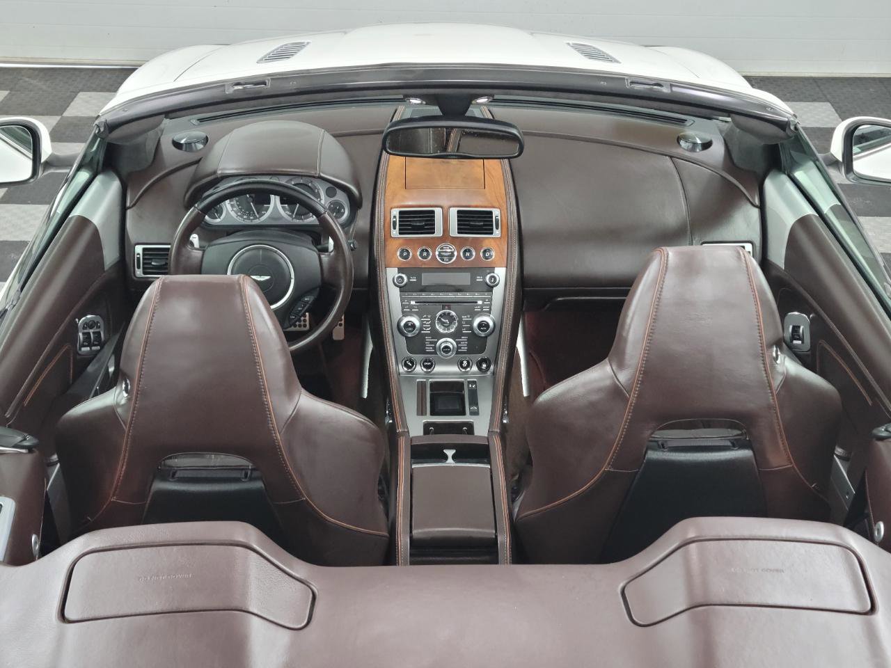 Used 2014 Aston Martin DB9 Volante RWD image 9