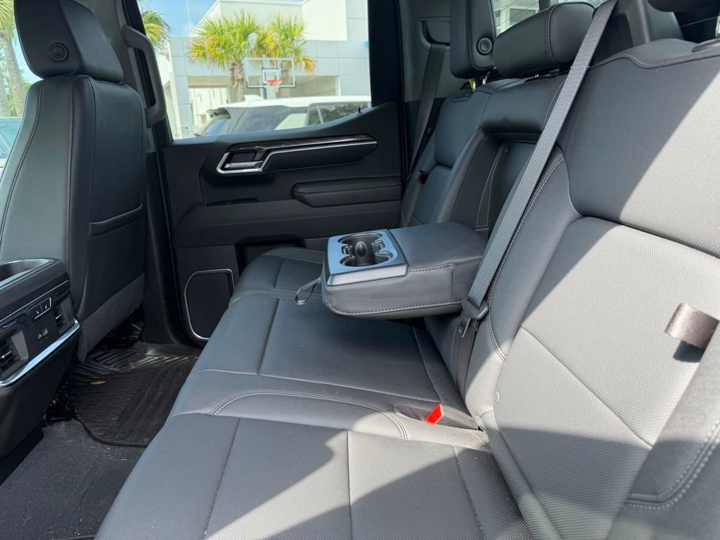 Used 2025 Chevrolet Silverado 1500 LTZ w/ Technology Package image 9