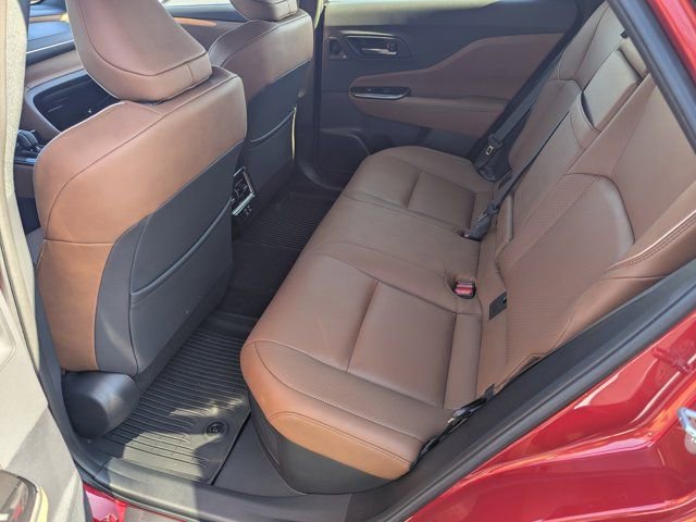 Used 2025 Toyota Crown Signia AWD/4WD image 17