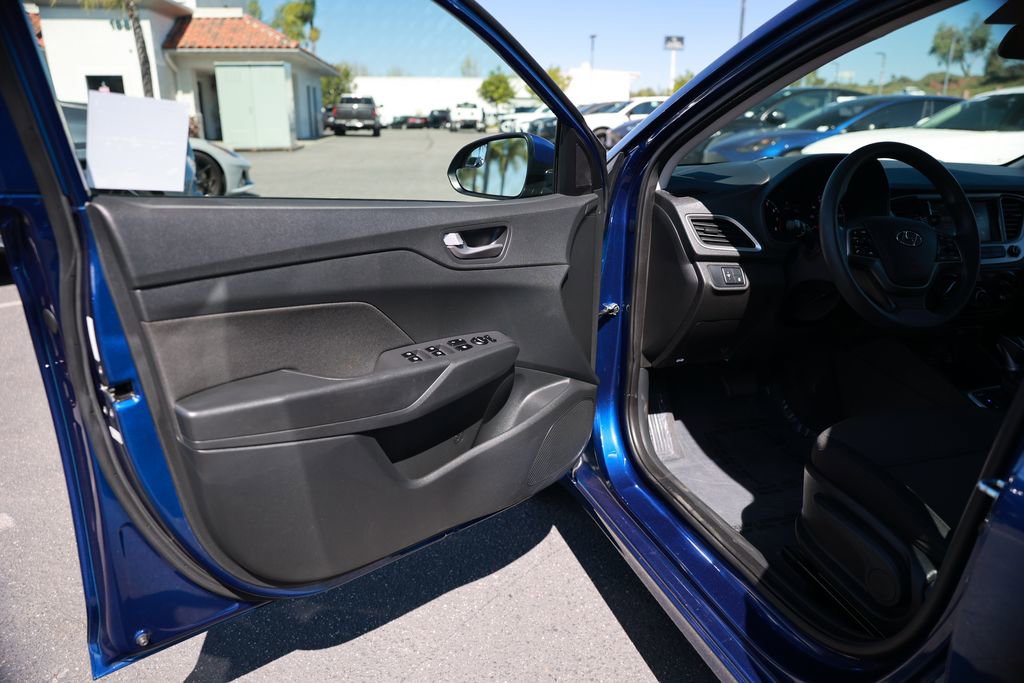 Used 2022 Hyundai Accent SEL image 16