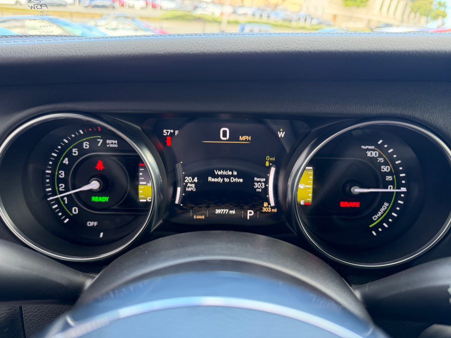 Used 2023 Jeep Wrangler Sahara AWD/4WD image 13