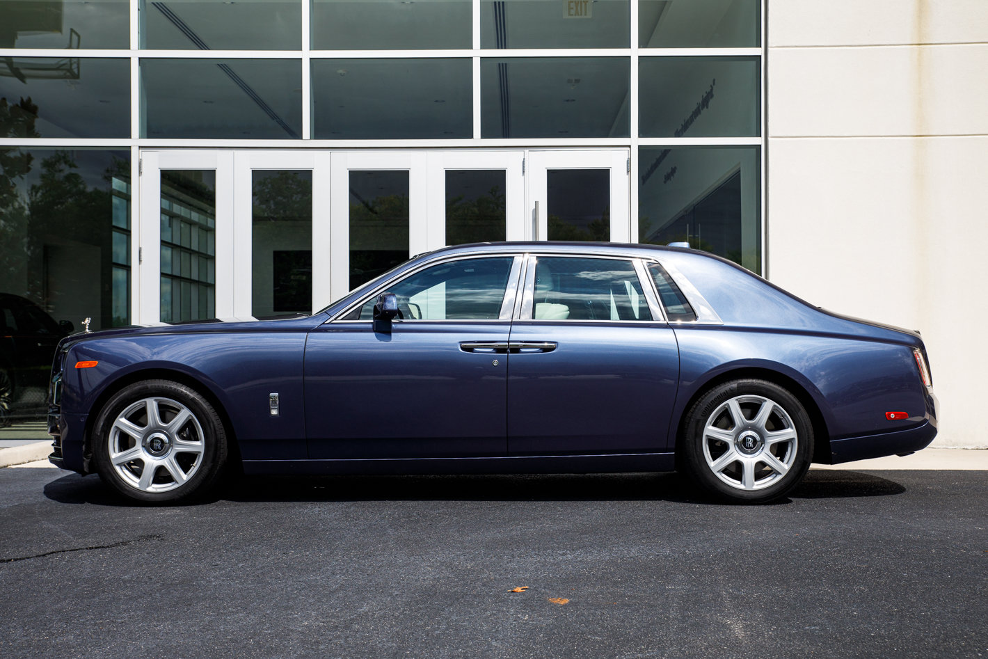 Certified 2020 Rolls-Royce Phantom Sedan RWD image 9