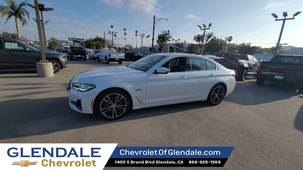 Used 2023 BMW 530e RWD image 4