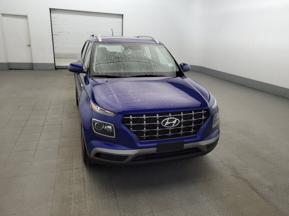 Used 2024 Hyundai Venue SEL FWD image 14