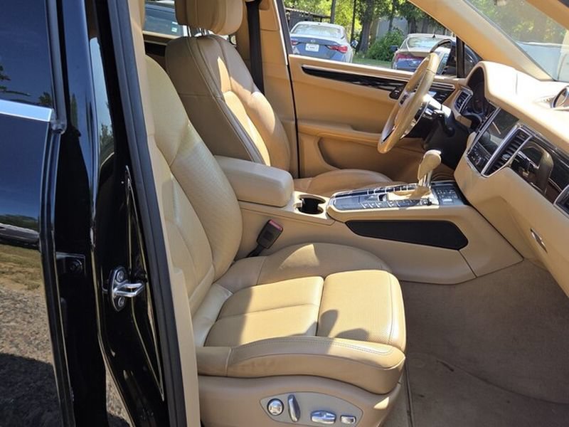 Used 2017 Porsche Macan S AWD/4WD image 16