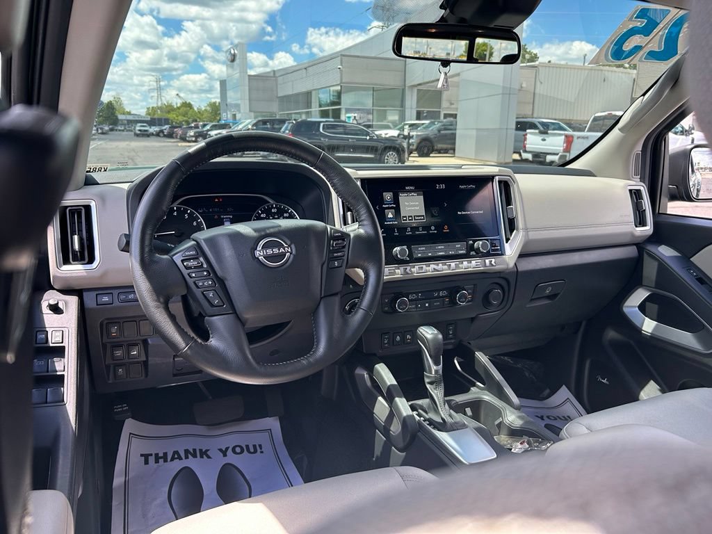 Used 2025 Nissan Frontier SV w/ SV Convenience Package AWD/4WD image 14